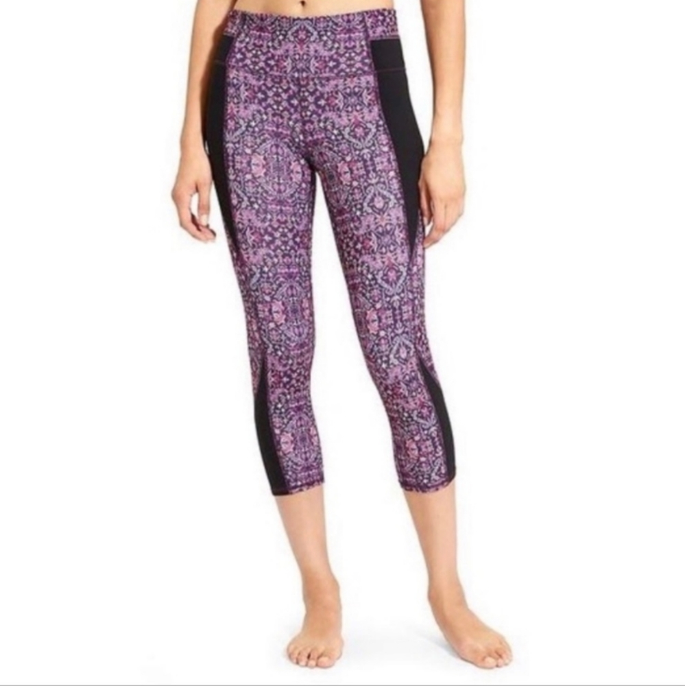 Athleta Tapestry Chaturanga Cropped Leggings Women's M Purple Black Sporty